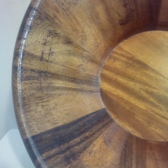 Large Wooden Bowl by Authentic Kitchen 12in diameter Beautiful Grain Lines